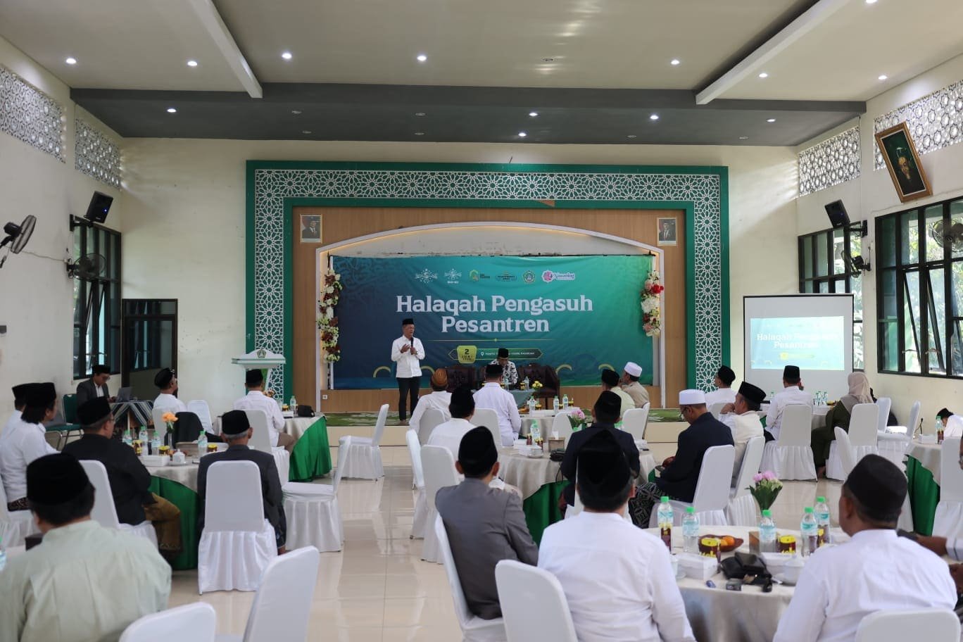 Halaqoh Pengasuh Pesantren Se-Jawa Timur di Al-Yasini: Wujudkan Gerakan Nasionalis Pesantrenku Aman