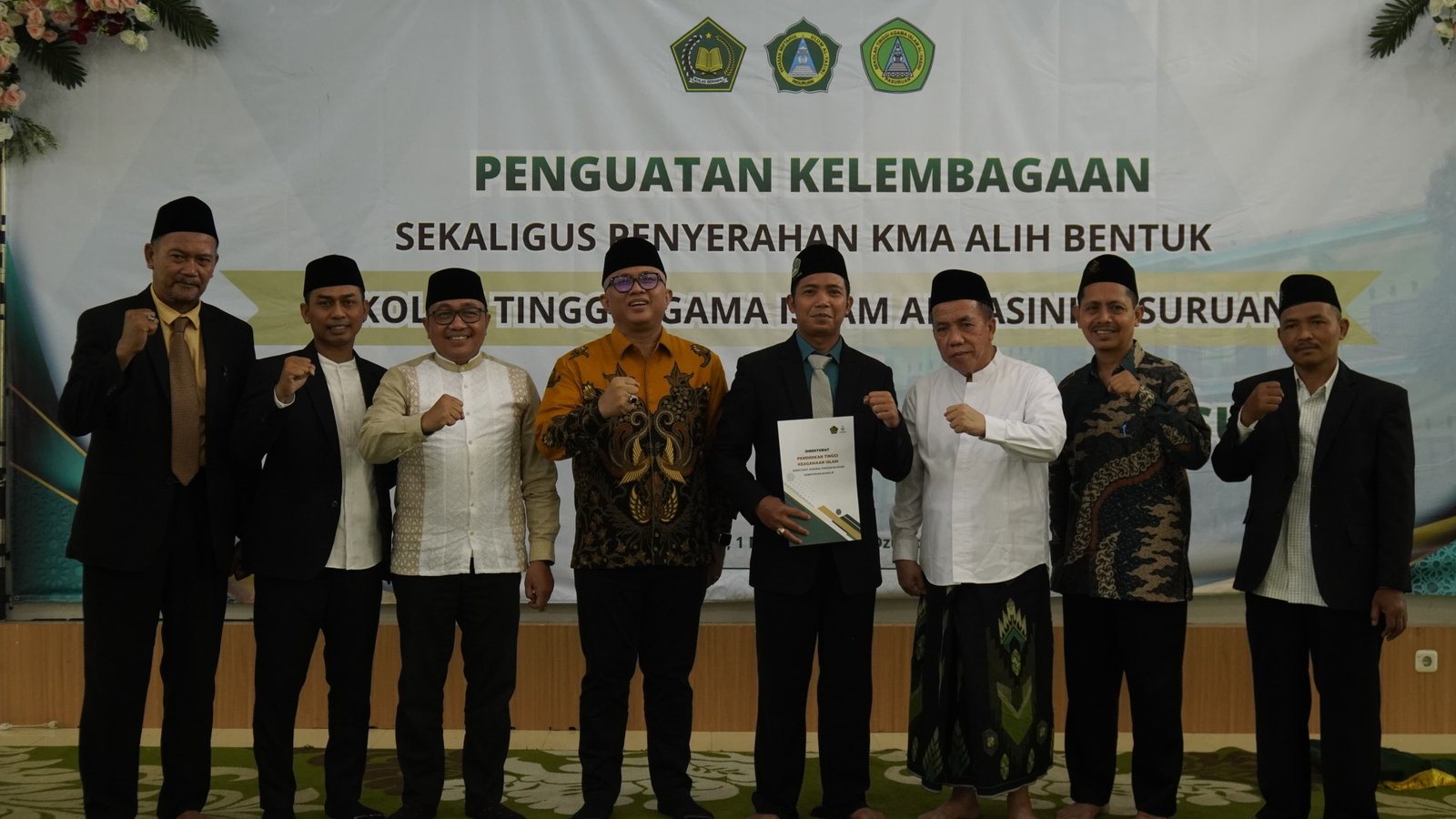 Penguatan Kelembagaan dan Penyerahan SK Alih Bentuk STAI Al-Yasini Menjadi IAI Al-Yasini Pasuruan